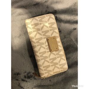 MK wallet